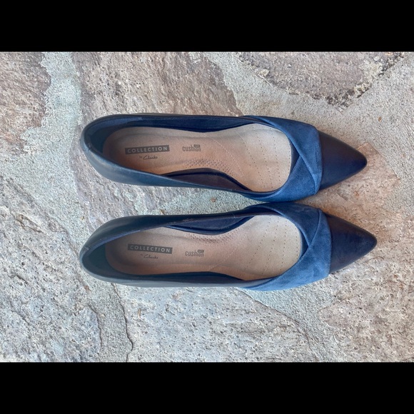 Clarks Collection Linvale Vena Navy Nubuck Heels - Picture 3 of 5